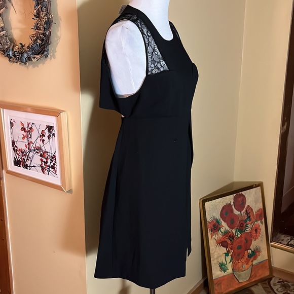 BCBG Size 12 LBD Fit-N-Flair CutOut Lace Apron Pencil Dress Elegant Sexy $299NEW - Picture 5 of 16